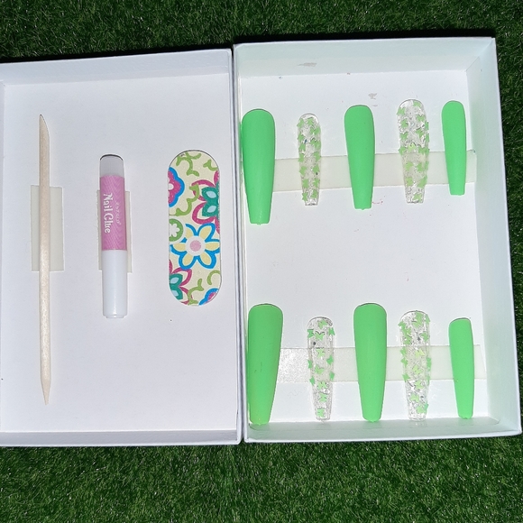 Matte coffin nails - Picture 4 of 5